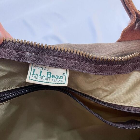 L.L. Bean Vintage Distressed Monogramed Duffle Bag - Picture 13 of 14